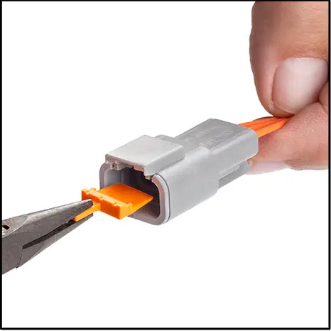 DTM receptacle housing with pin contacts: step 5